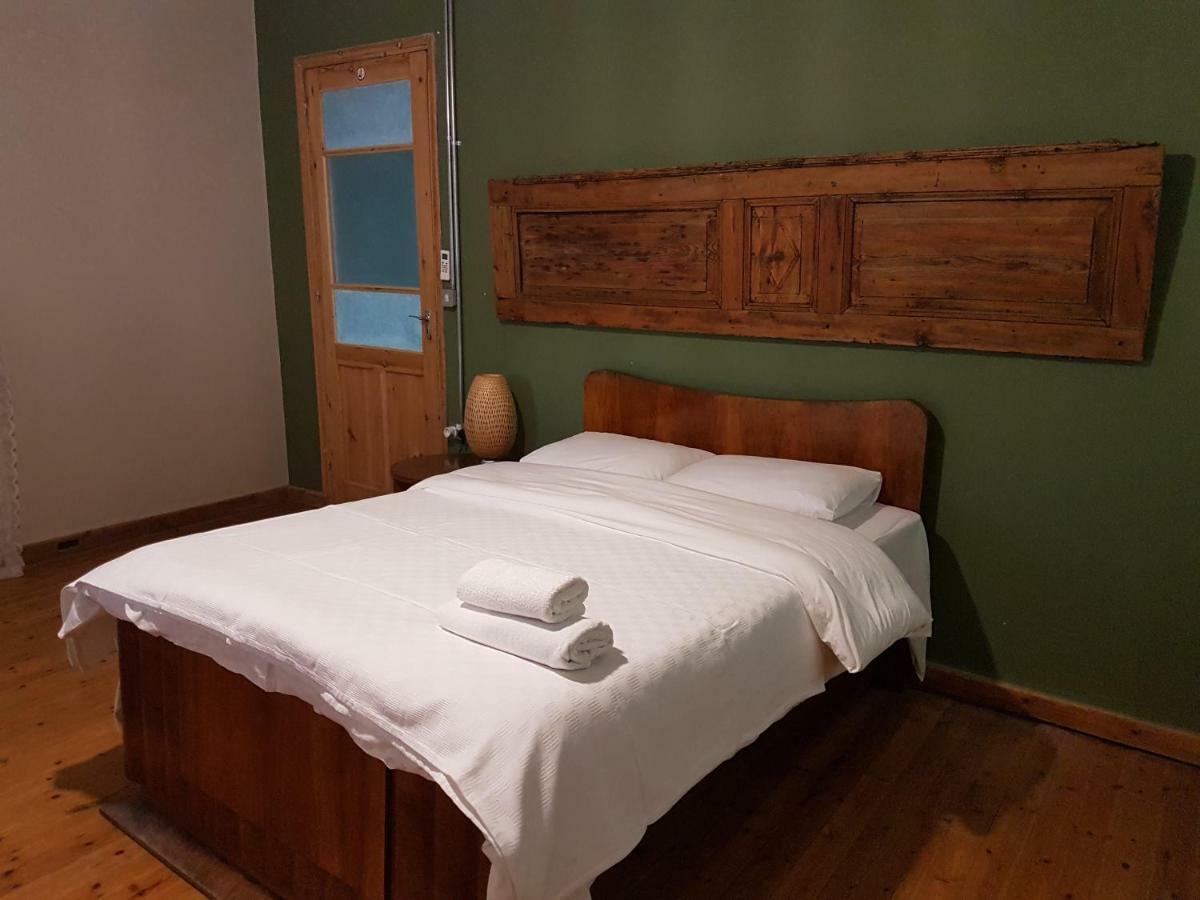 Ines Guest House ニコシア エクステリア 写真